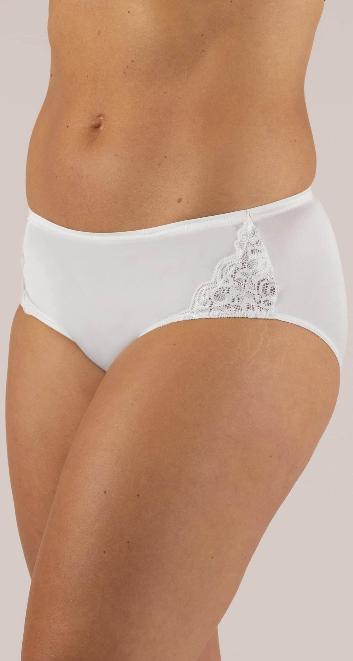 11182 White Front Nylon Hipster Panty With Lace