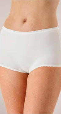 17643 White Front View