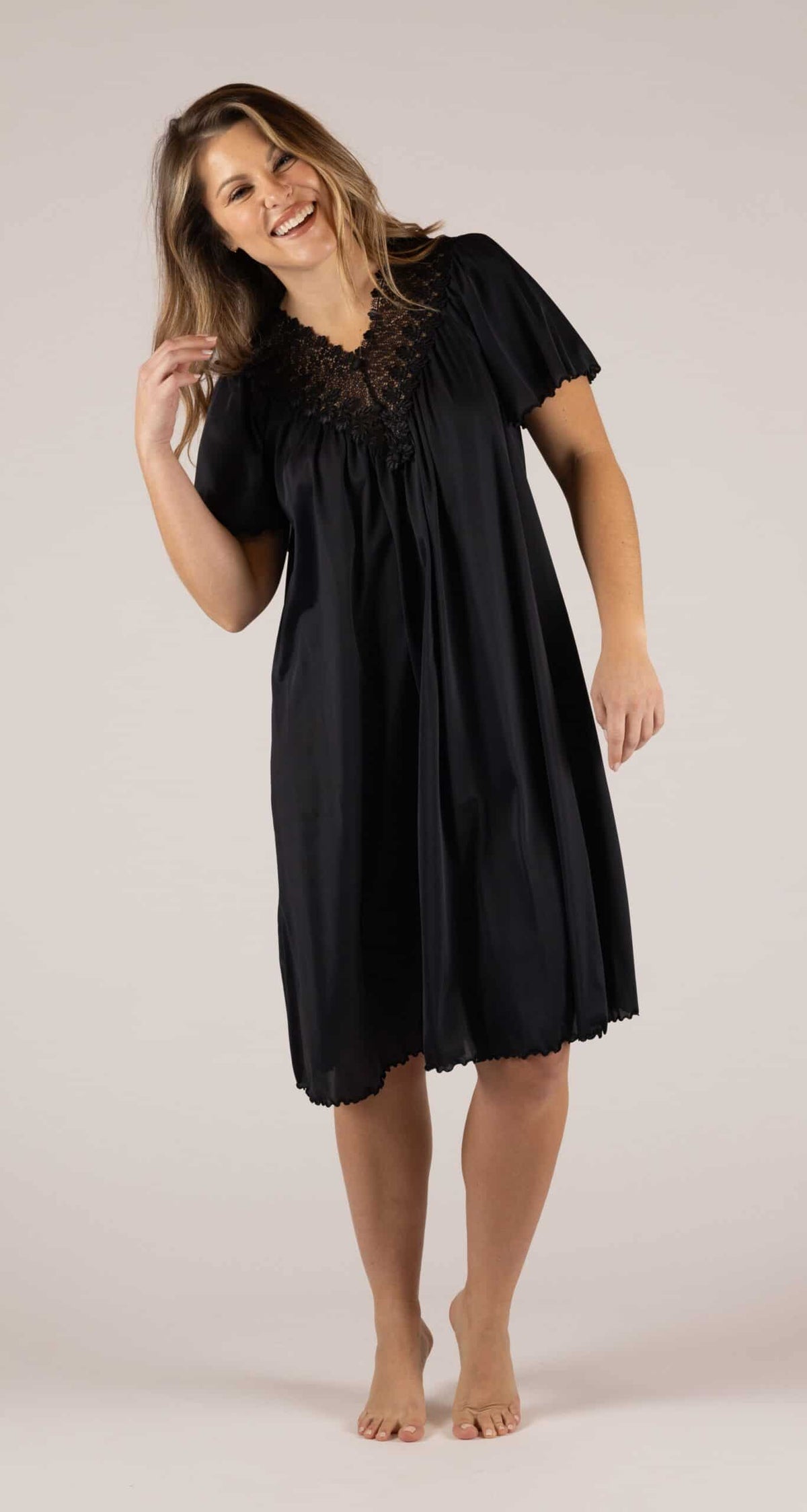 Black Lace Bodice 38" Short Nightgown