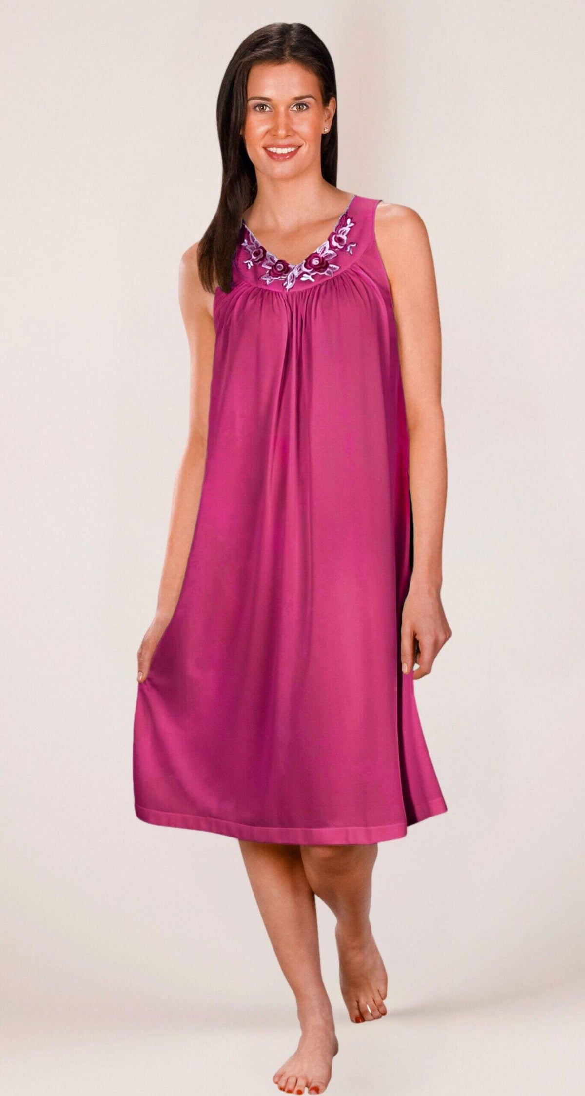 Raspberry Petals Sleeveless Short Nightgown