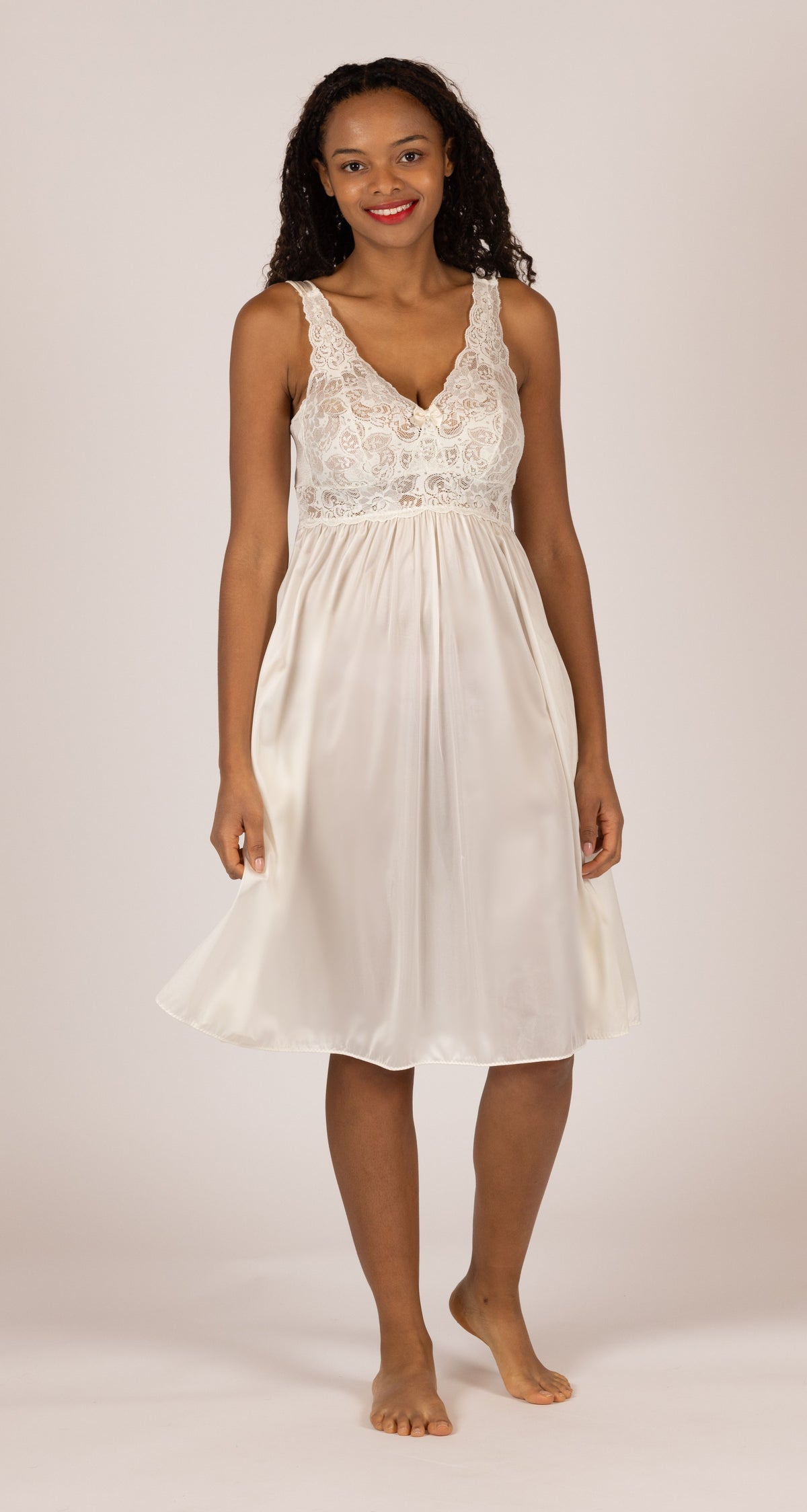 Silhouette Short Lace Bodice 40" Nightgown in Ivory