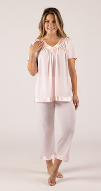 Satin Touch Flutter Sleeve Capri Pajama Set in Pink