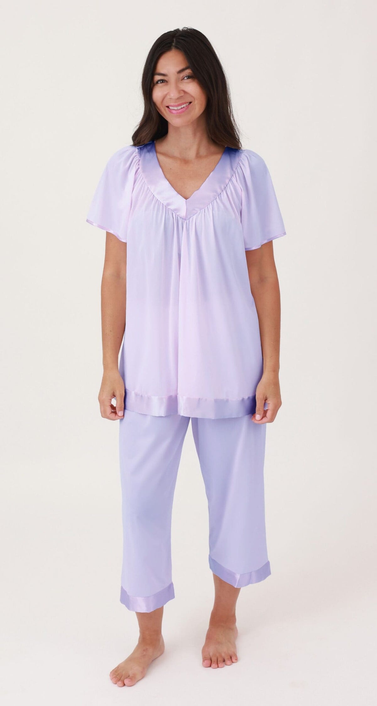 Satin Touch Flutter Sleeve Capri Pajama Set in Lilac