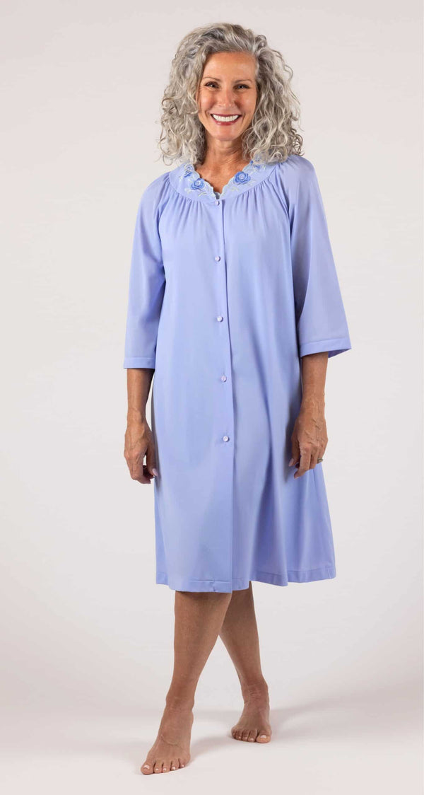 Petals 3/4 Sleeve Button Down Short Robe in Lilac