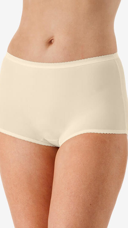 Women's Shadowline 11032 Nylon Hidden Elastic Hipster Panty (White 6)